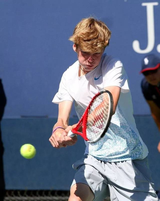 作为七届世 作为七届世